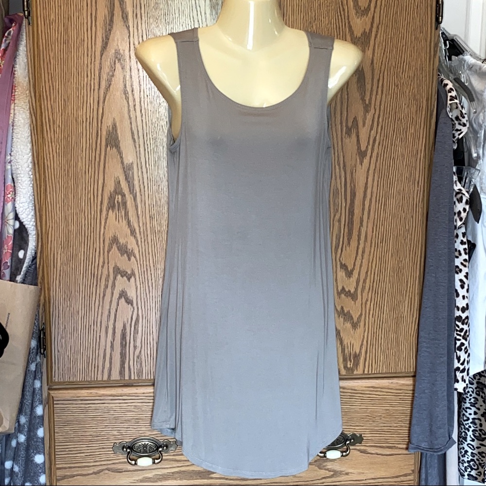 LOGO By Lori Goldstein - Layers tank top XSP
